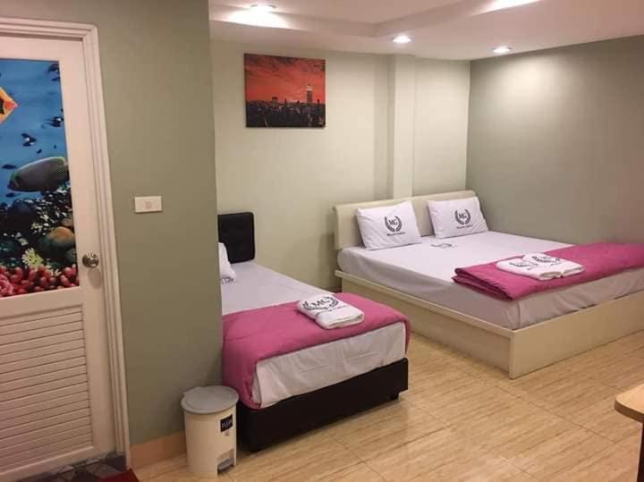 Miracle Gallery Hotel Makkasan Exterior photo