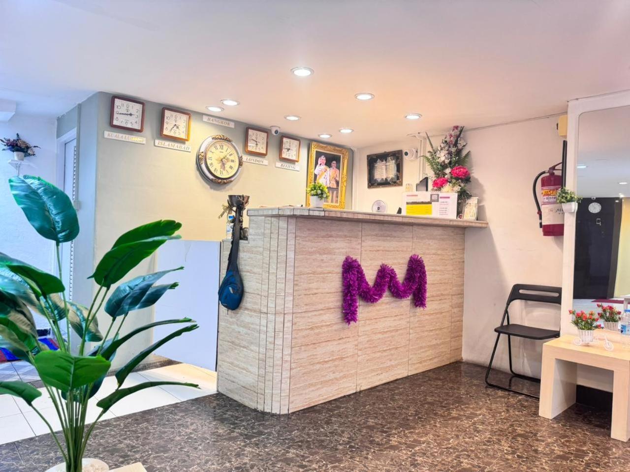 Miracle Gallery Hotel Makkasan Exterior photo