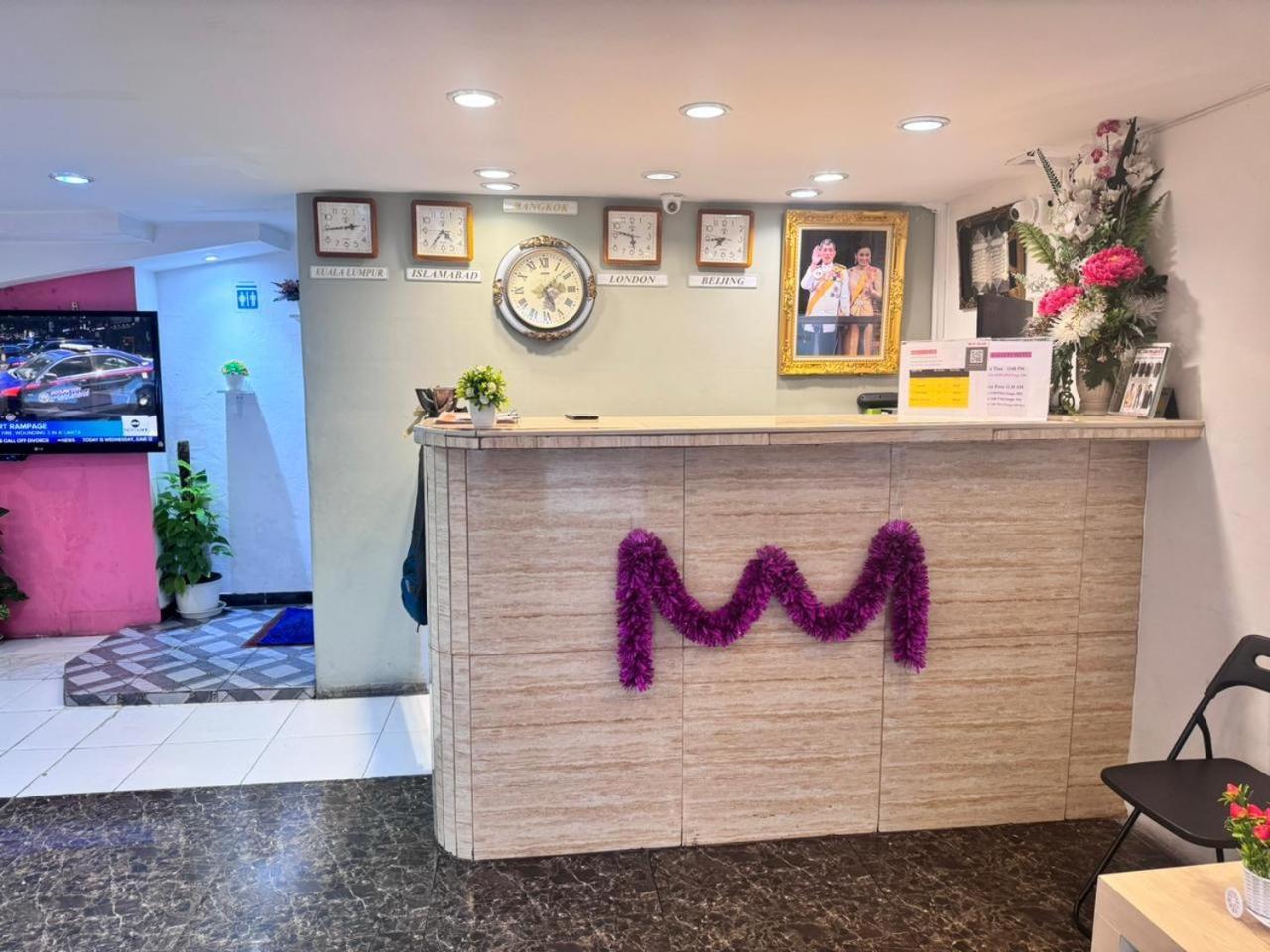 Miracle Gallery Hotel Makkasan Exterior photo
