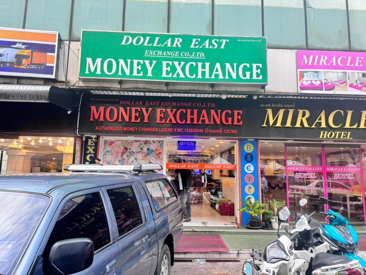 Miracle Gallery Hotel Makkasan Exterior photo